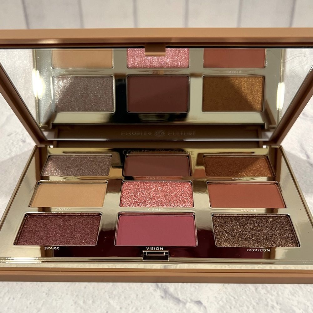 Complex Culture FUTURE’S SO BRIGHT Eyeshadow Palette BNIB - Picture 3 of 11